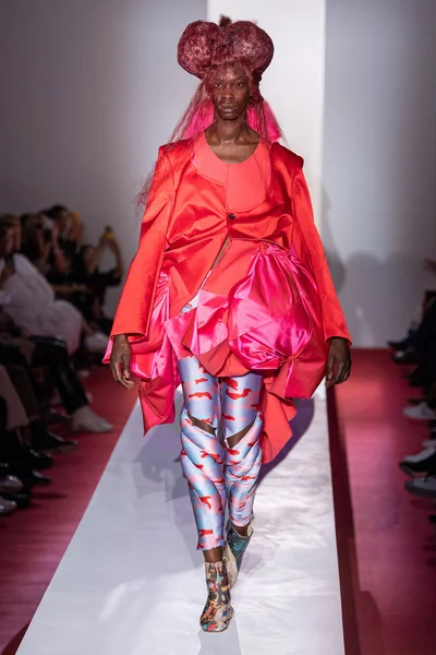 Look 14